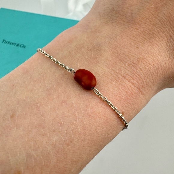 RARE Tiffany & Co. Red Jasper Bean Bracelet by Elsa Peretti in Sterling Silver - Picture 2 of 6